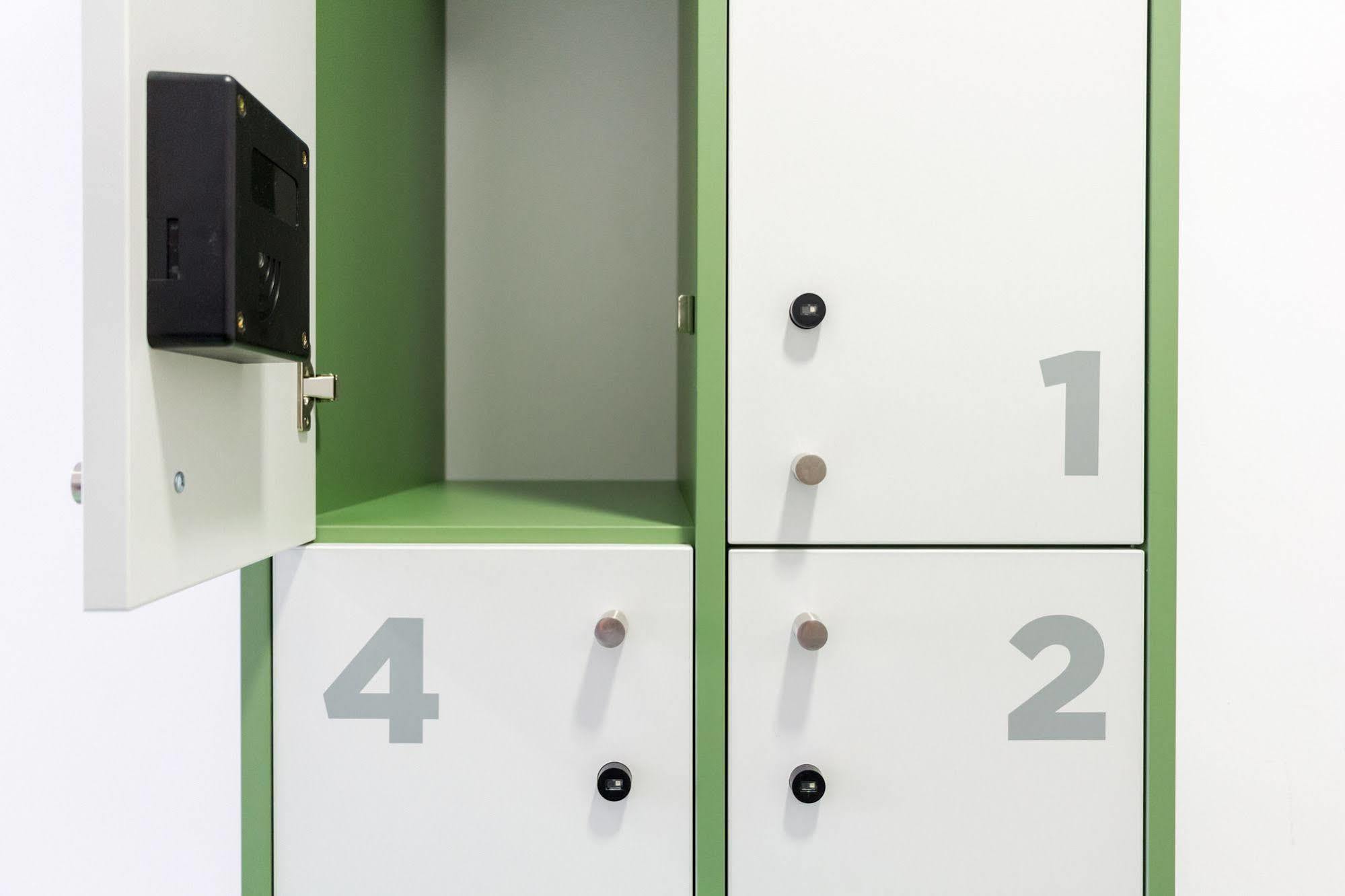 Sant Jordi Hostel Barcelona